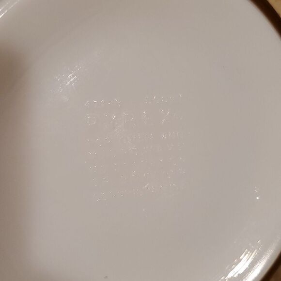 Vtg Pyrex dish with lid 8" 500ml - Picture 6 of 8